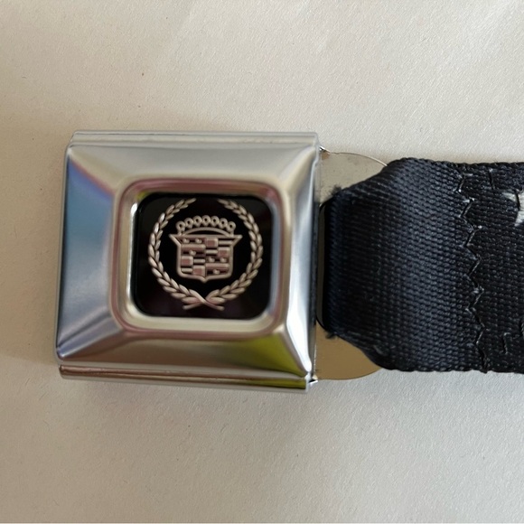 Buckle-Down Adjustable Belt USA California Republic Bear with Cadillac Buckle - Picture 6 of 10